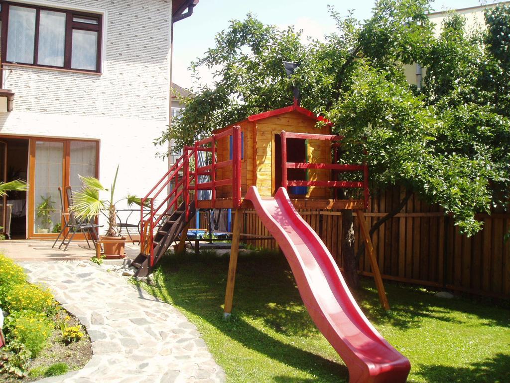 Apartman Chopok Apartment Liptovsky Mikulas Bagian luar foto